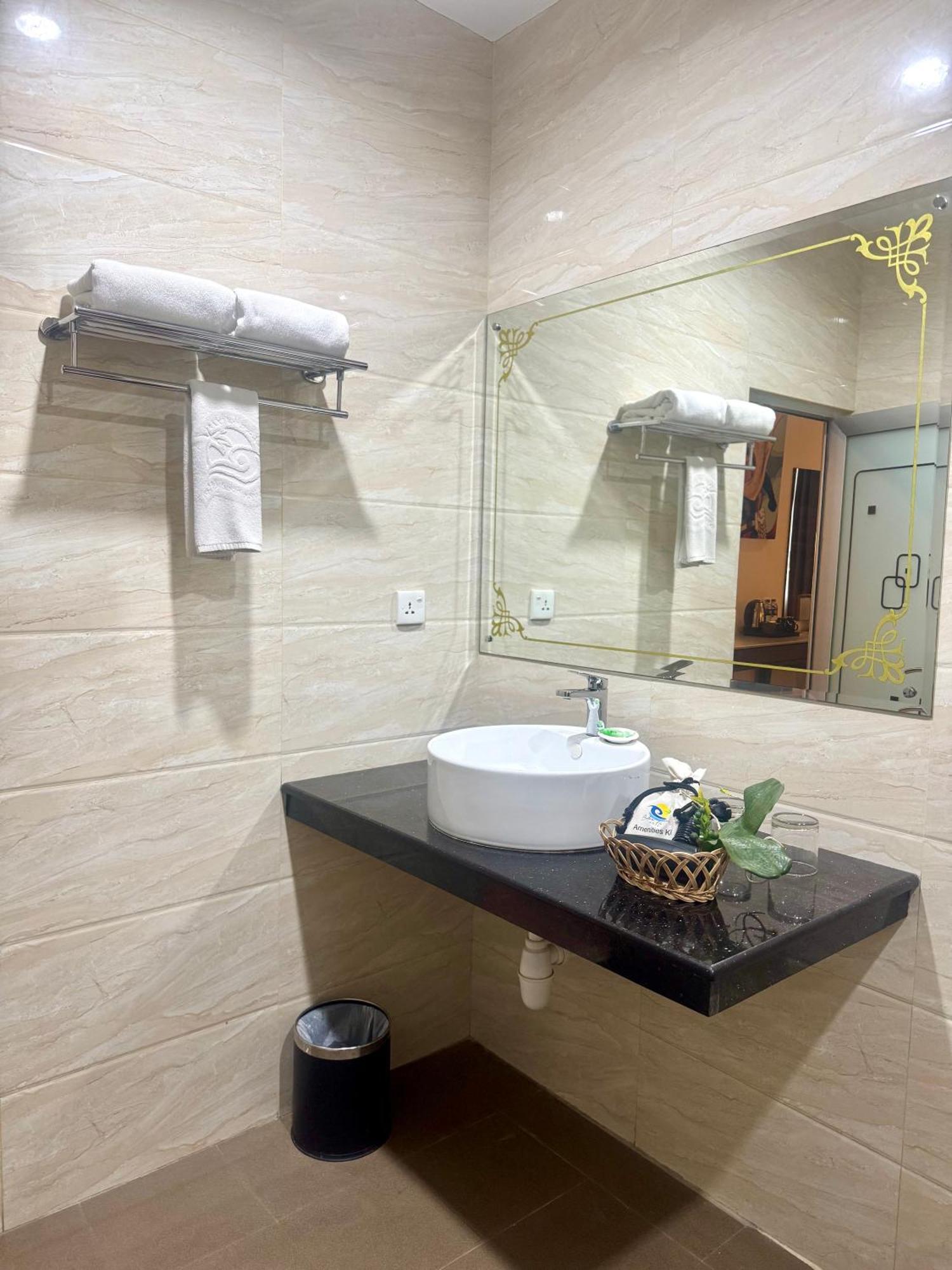 Batam Harbour Boutique Hotel & Spa Nagoya Eksteriør bilde